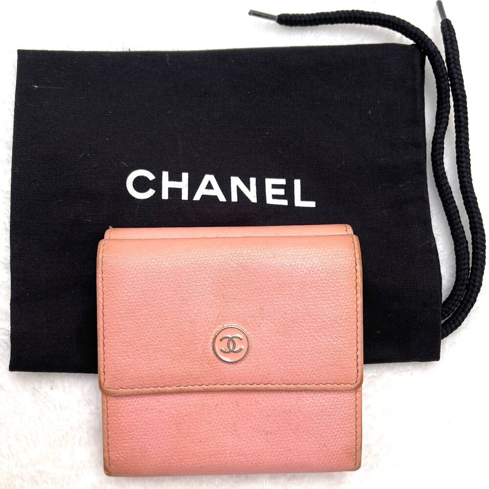 Chanel CC Pink Sevruga Leather compact Wallet